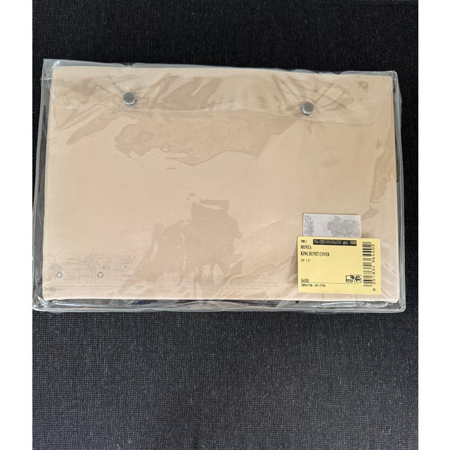 This King duvet (104" × 94") is from Frette’s Monza collection, crafted in Italy from 100% cotton sateen for a smooth...