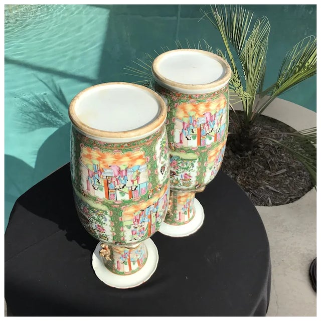 Mid 19th Century 19th Century Chinese Export Vases - a Pair For Sale - Image 5 of 7
