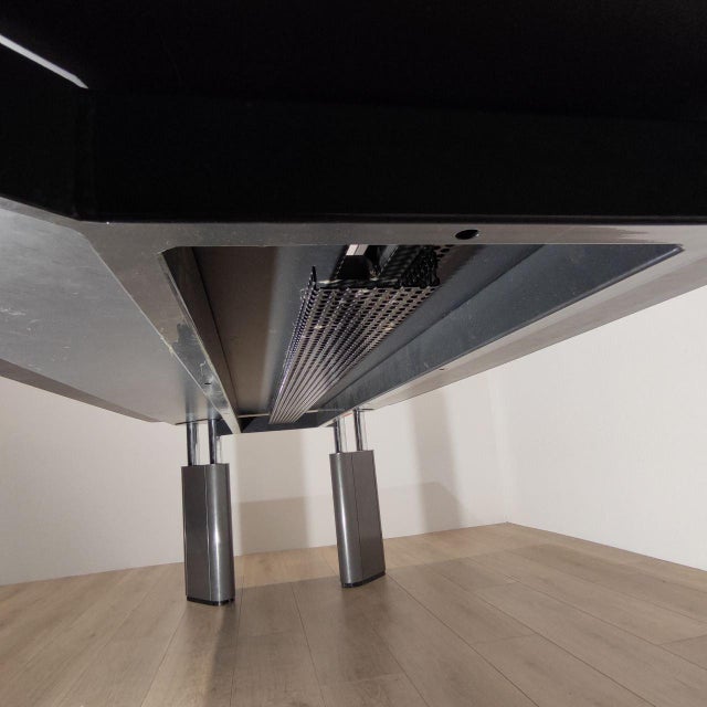 Black Large Kum Desk by Gae Aulenti for Tecno, 1980s For Sale - Image 8 of 10