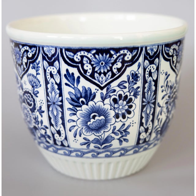 Farmhouse Vintage Dutch Delft Floral Cachepot Planter Jardiniere For Sale - Image 3 of 7