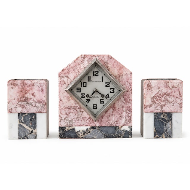 Metal French Art Deco Marble Clock Garniture Set from Saint-Hilaire-Du-Harcouët, 1925, Set of 3 For Sale - Image 7 of 7