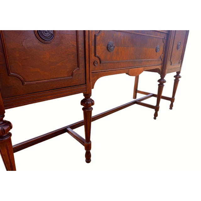 Neoclassical Antique 1920s Federal Hepplewhite Revival Walnut Buffet Sideboard Neoclassical For Sale - Image 3 of 16