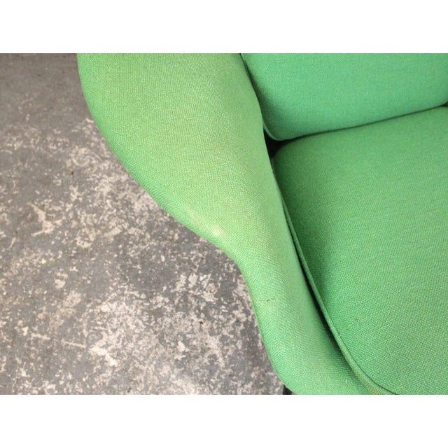 Mid 20th Century Green Womb Chair and Ottoman Attributed to Knoll For Sale - Image 15 of 17