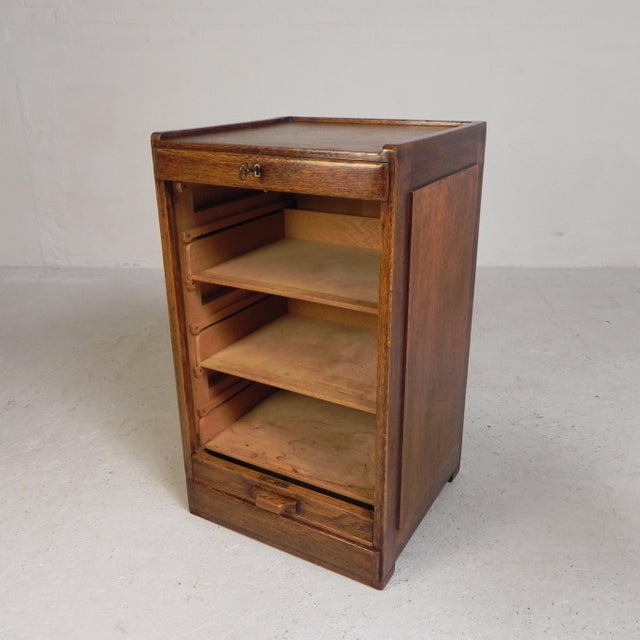 Ideal cabinet for all your documents or other papers, or as a bedside table. The 3 trays are loose inside and can be slid...