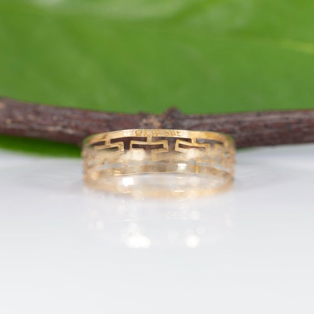 Estate Gold Band: Solid 14k Gold – Simple Minimalist Everyday Gold Jewelry, Size 6.75 For Sale In Columbus - Image 6 of 6