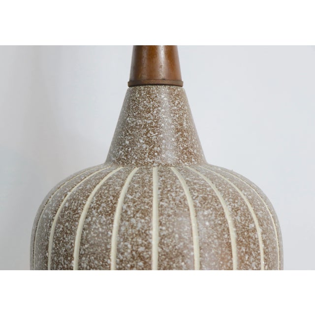 Pr. Mid Century Ceramic Table Lamps For Sale In New York - Image 6 of 11
