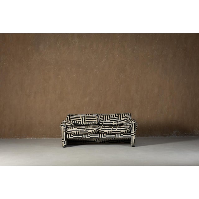 Vintage Maralunga Two-Seater Sofa in Myth Velvet by Vico Magistretti for Cassina, 1970 For Sale - Image 12 of 12