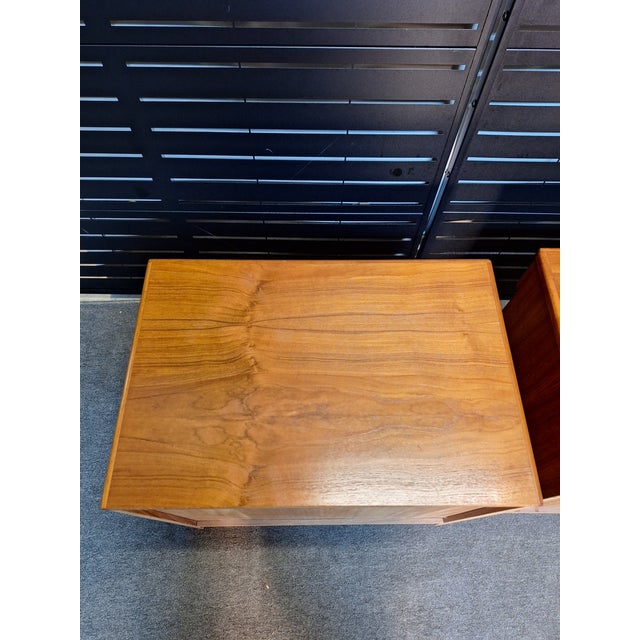 1970s Pair of Mid-Century Modern Danish Teak Nightstands For Sale In Mobile - Image 6 of 12