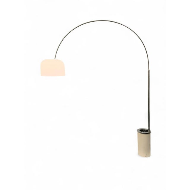 Mid-Century Modern Arc Lamp by Luigi Massoni for Guzzini, 1960 For Sale - Image 3 of 8