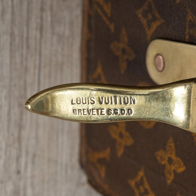 Antique 20th Century Hat Trunk in Monogram Canvas from Louis Vuitton, Paris, 1910s For Sale - Image 13 of 18
