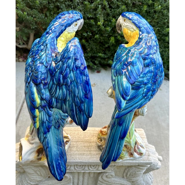Pair of Large 1980s Italian Hand Painted Porcelain Macaw Parrot Bird Sculptures For Sale - Image 10 of 12