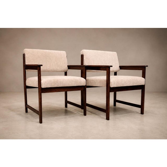 Pair of Brazilian Mid-Century Modern Rosewood Armchairs by Jorge Jabour Mauad for Cantù Móveis, Cream Mohair, Brazil, 1960s For Sale In New York - Image 6 of 18