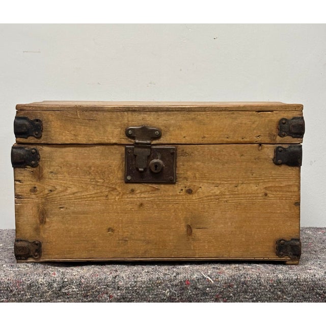 English 19th Century English Pine Box With Metal Straps For Sale - Image 3 of 10