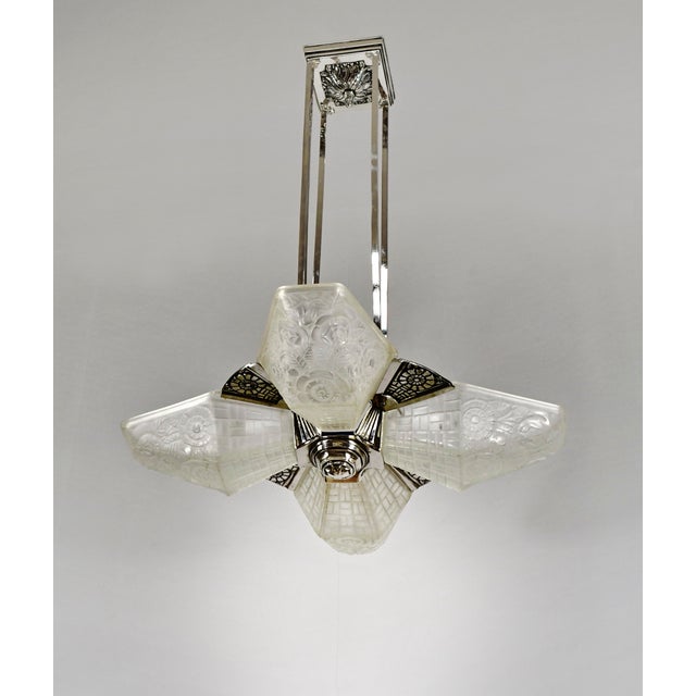 1930s Degue & Hubens French Art Deco Chandelier 1930s - Nickeled Bronze & Frosted Slip Shades For Sale - Image 5 of 18