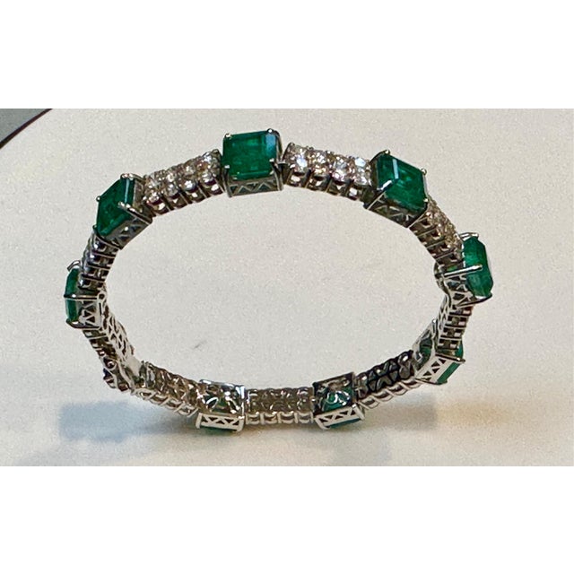 14.76 Carats Natural Zambian Emerald with Diamonds 4.74 Carats and 14k Gold For Sale - Image 13 of 18