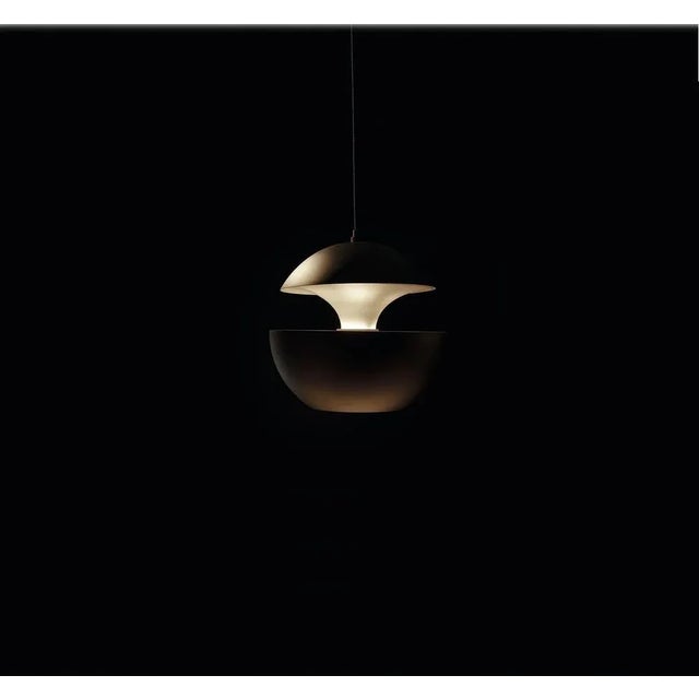 Here comes the sun large black and white pendant lamp by bertrand balas dimensions: d 35 x h 35 cm materials: aluminum...