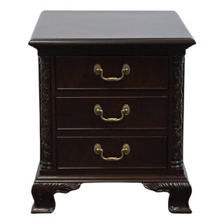 Hekman Furniture Solid Mahogany Traditional Chippendale Style 20" Chairside Chest / Accent End Table For Sale
