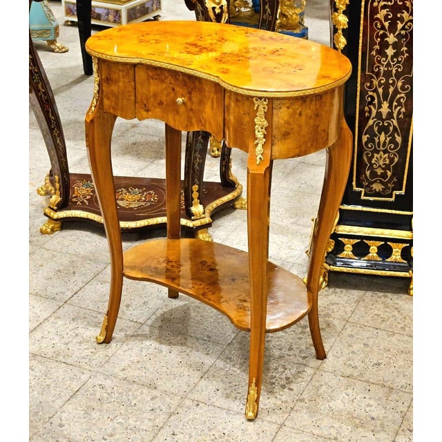 French Louis XV Burl Wood Side Table With Drawer, Bronze Ormolu & Gold Leaf Accents For Sale - Image 4 of 4