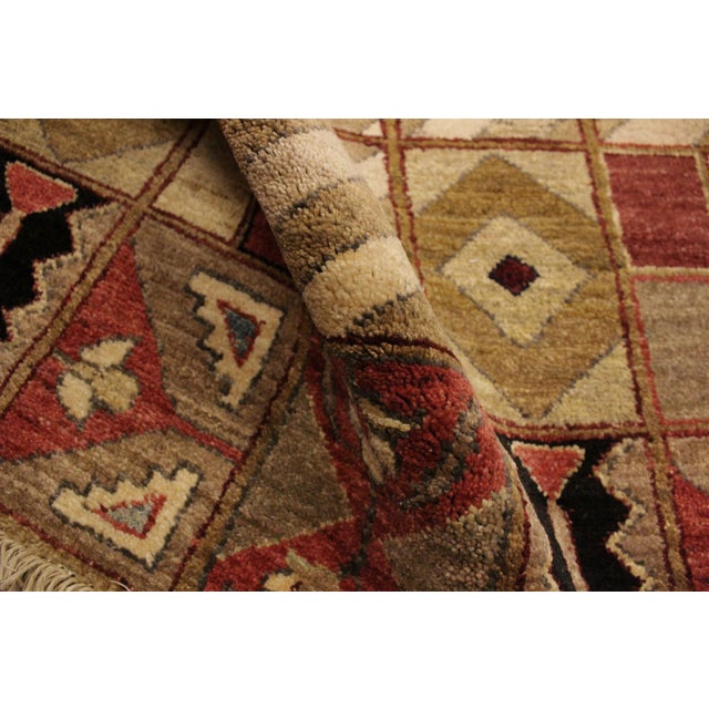 Textile Boho Chic Gabbeh Beige/Red Wool Rug - 3'0'' X 5'2'' For Sale - Image 7 of 10