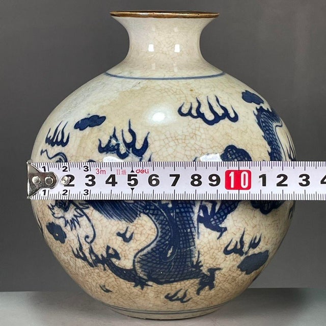 Vintage Chinese Crackle Glaze Blue & White "Dragon" Globular Vase (Apple Vase) For Sale In Los Angeles - Image 6 of 9