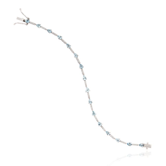 Sky Blue Mexican 1.61ct Pear Cut Aquamarine & Diamond Tennis Bracelet in 14k White Gold For Sale - Image 8 of 18