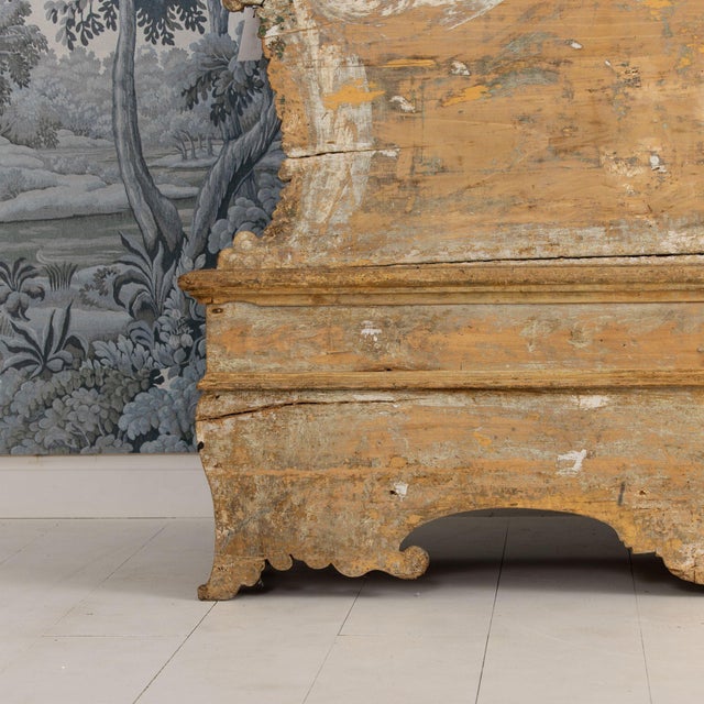 18th C. Italian Baroque Cassapanca Storage Bench in Original Paint For Sale - Image 14 of 17