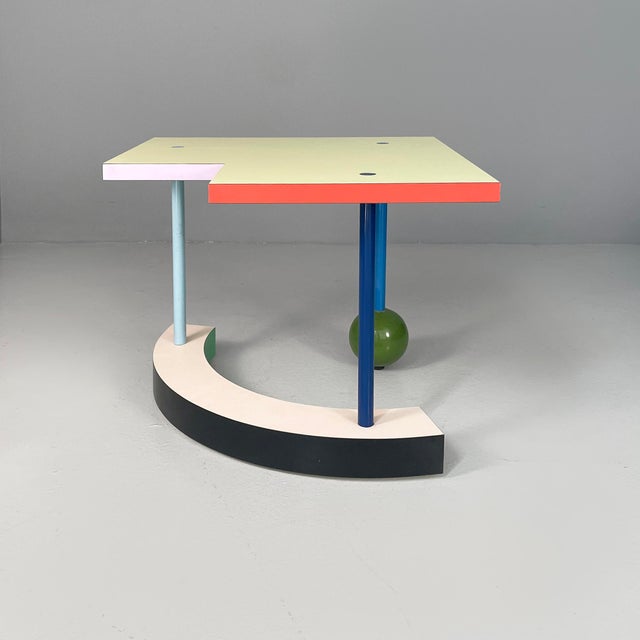 1980s Italian Modern Hollywood Coffee Table in Formica by Peter Shire for Memphis, 1983 For Sale - Image 5 of 18