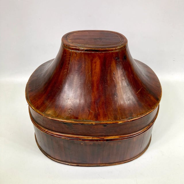 19th Century Qing Dynasty Wooden Hat Box For Sale - Image 9 of 10