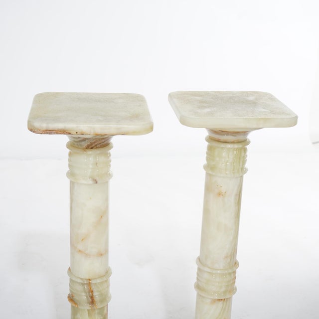 Antique Pair of Classical Carved Onyx Sculpture Display Pedestals Early 20th Century For Sale - Image 4 of 8