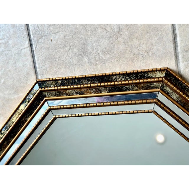 Venetian Hexagon Giltwood Gold Vain Wall Mirror For Sale In Palm Springs - Image 6 of 11