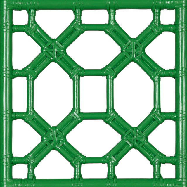 Transform your bedroom into a serene coastal retreat with our Lattice Back headboard, a perfect blend of modern design and...