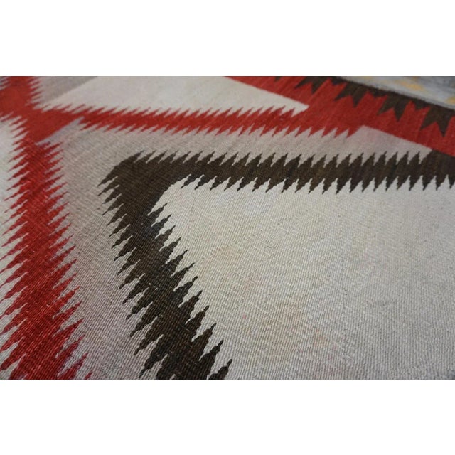 1920s Ivory Gray Diamond Antique American Navajo Carpet 4' X 6'9'' Flatweave Wool Rug For Sale In New York - Image 6 of 15