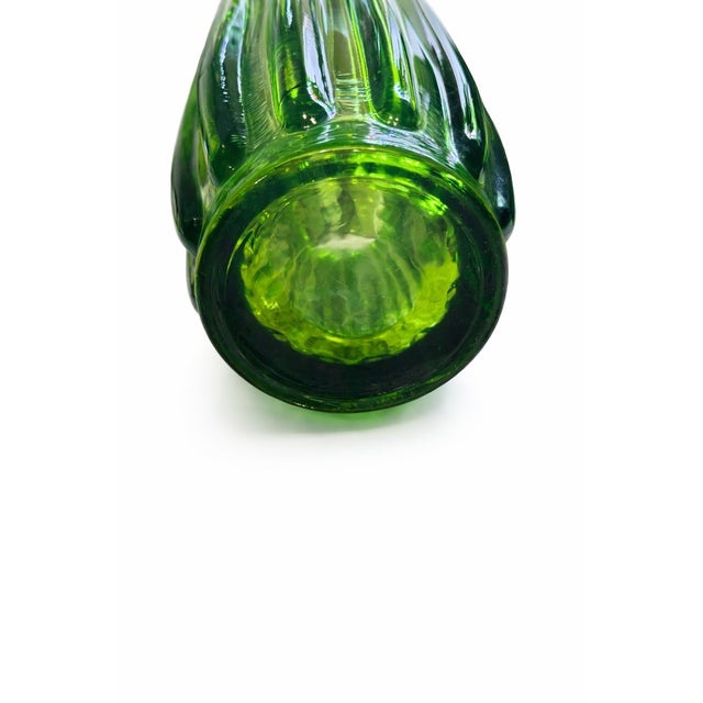 Transitional Mid 20th Century Emerald Green Ruffled Art Glass Vase – 7.5” Tall For Sale - Image 3 of 5