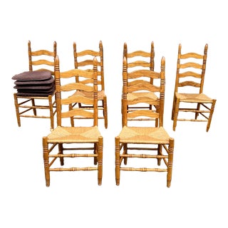Mid 20th Century Set of Six Early American Shaker Style Vintage Oak Ladder Back Rush Seat Dining Chairs For Sale