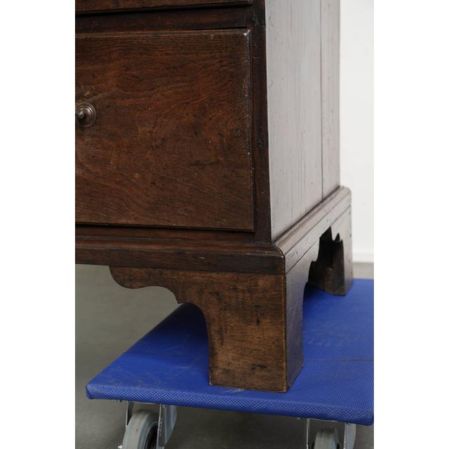 Antique English Chest of Drawers in Oak, 1700s For Sale - Image 11 of 15