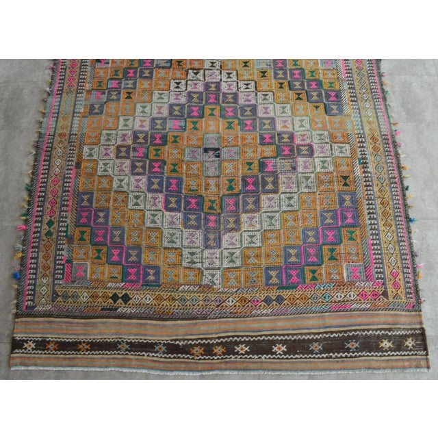 1960s Hand Woven Braided Jajim Kilim Area Rug - 5'7" X 9'8" For Sale - Image 6 of 9