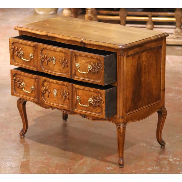 Wood Early 20th Century French Louis XV Carved Walnut Chest of Drawers From Provence For Sale - Image 7 of 12