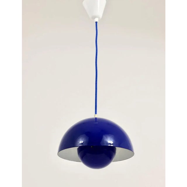 Louis Poulsen Danish Blue Enameled Flowerpot Pendant Lamp by Verner Panton for Louis Poulsen, 1969 For Sale - Image 4 of 11
