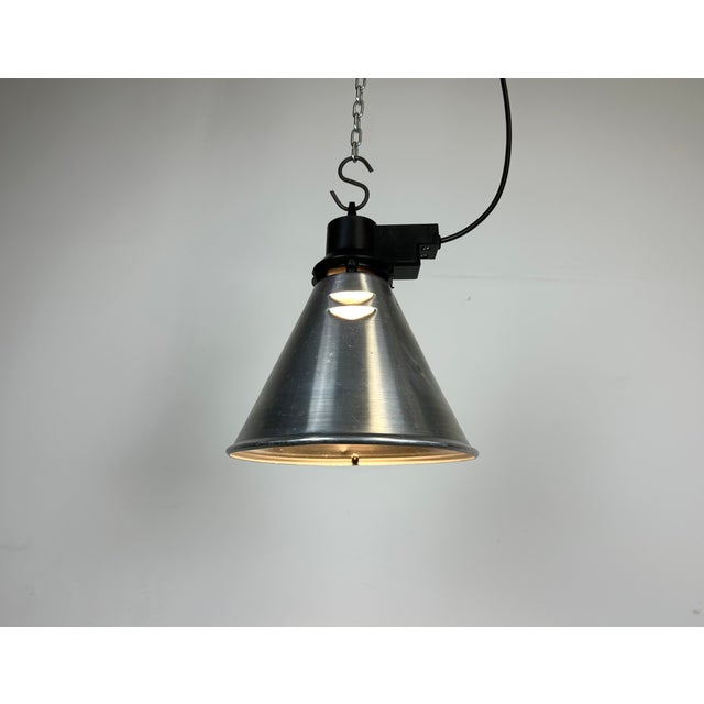 Small French Industrial Aluminium Pendant Lamp, 1960s For Sale - Image 15 of 16