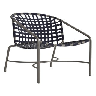 Brown Jordan Kantan Aluminum Suncloth Lounge Chair, Mica frame with Marine fabric For Sale