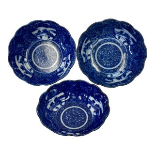 Antique Set of 3 Blue and White Porcelain Asian Bowls - Circa 1900 For Sale