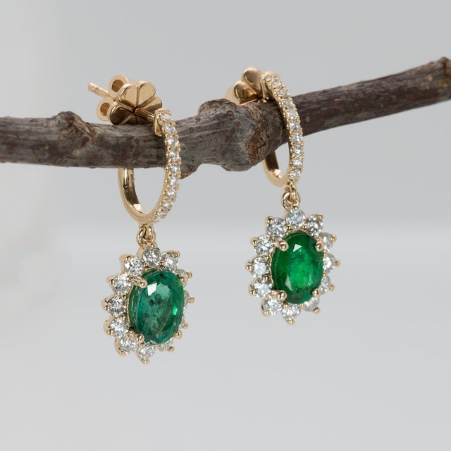 1.6Ct Emerald Earrings With Earth Mined Diamonds Accents: Solid 14k Gold, A Pair For Sale - Image 4 of 7
