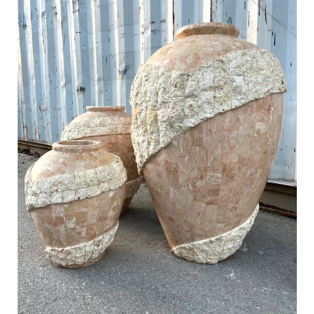 Set of Three Large Postmodern Tasselated Mactan Stone Floor Vases. Circa 1980s For Sale In Miami - Image 6 of 18