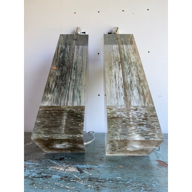 Vintage Heavy Pair of Fractal Resin Table Lamps - Gold Modernist Glam in Style of Romeo Rega Lucite - 20" Tall Rectangle Base For Sale - Image 14 of 18