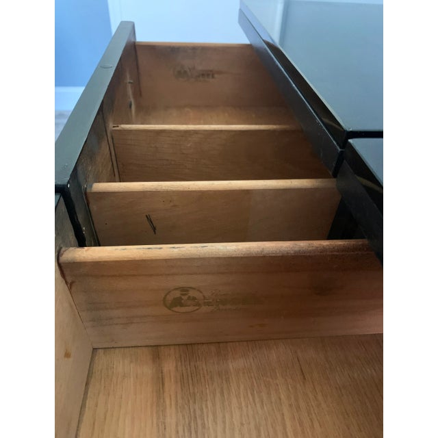 1950s Raymond Loewy for Mengel Chest of Drawers and Nightstand Set of 2 in Black With Glass Tops For Sale In Miami - Image 6 of 11