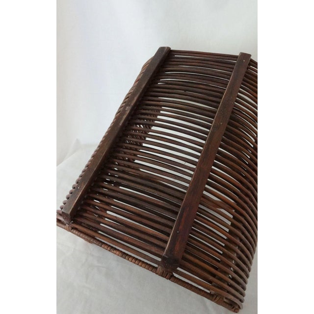 Late 20th Century Vintage Large Reed Rattan Magazine Basket With Bent Wood Handle For Sale - Image 5 of 6