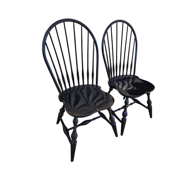 1990s 2 Nichols & Stone Windsor Side Chairs Bow Back Saddle Seat Distressed Country For Sale - Image 13 of 16