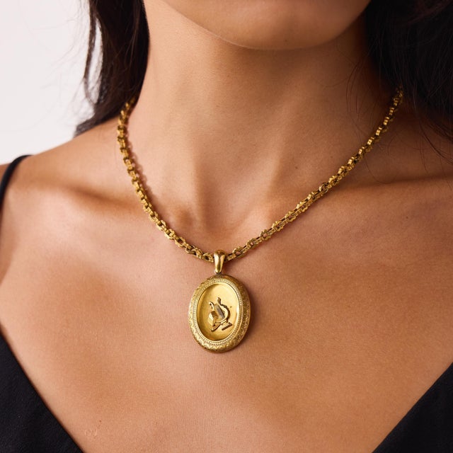 Early 20th Century Early 20th Century Victorian 18k Yellow Gold Lyre Necklace For Sale - Image 5 of 6