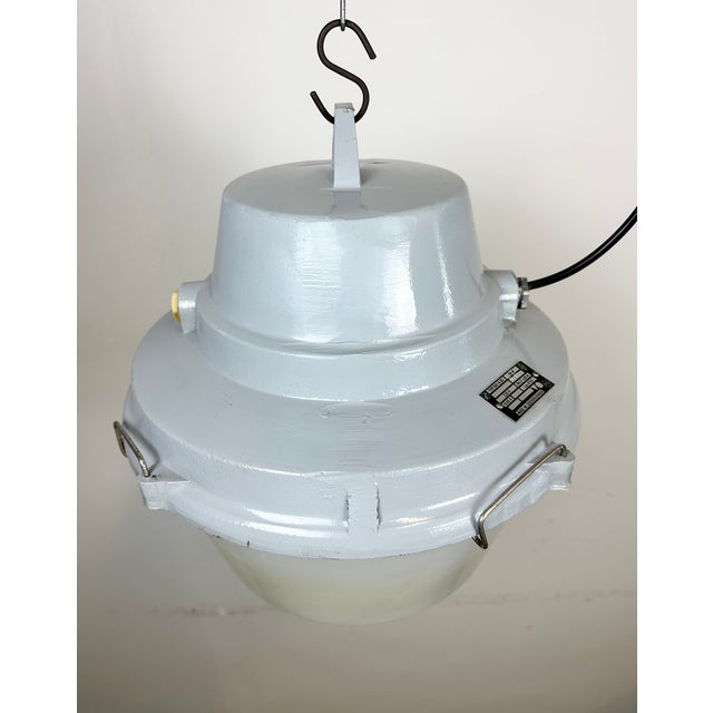 Industrial Grey Cast Aluminium Pendant Lamp from Elektrosvit, 1980s For Sale - Image 12 of 18