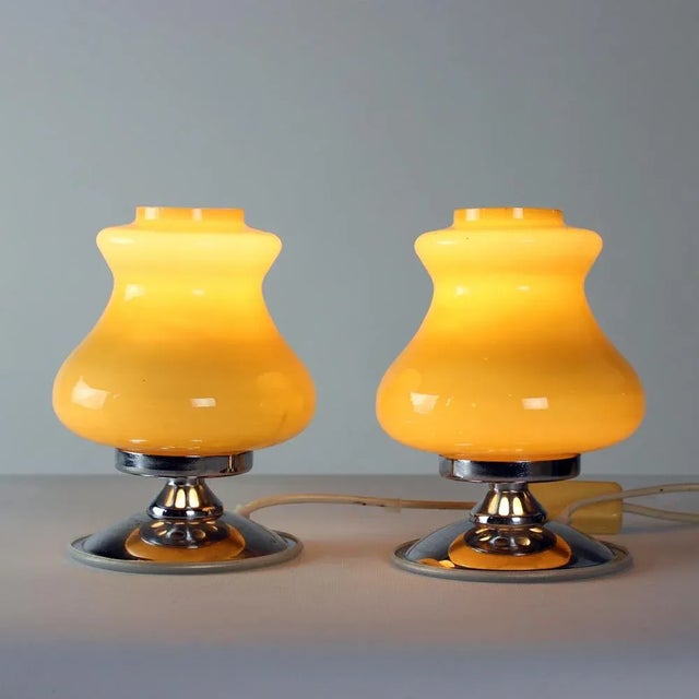 Table Lamps in Cream Opaline & Chrome, Bulgaria, 1960s, Set of 2 For Sale - Image 4 of 13